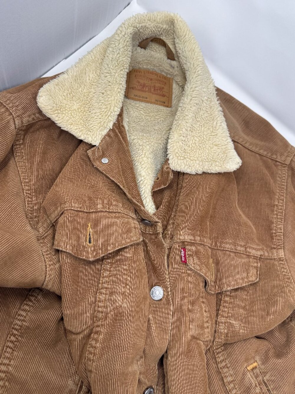 Levi’s Sherpa Lined Corduroy Trucker Jacket Tan Brown Medium